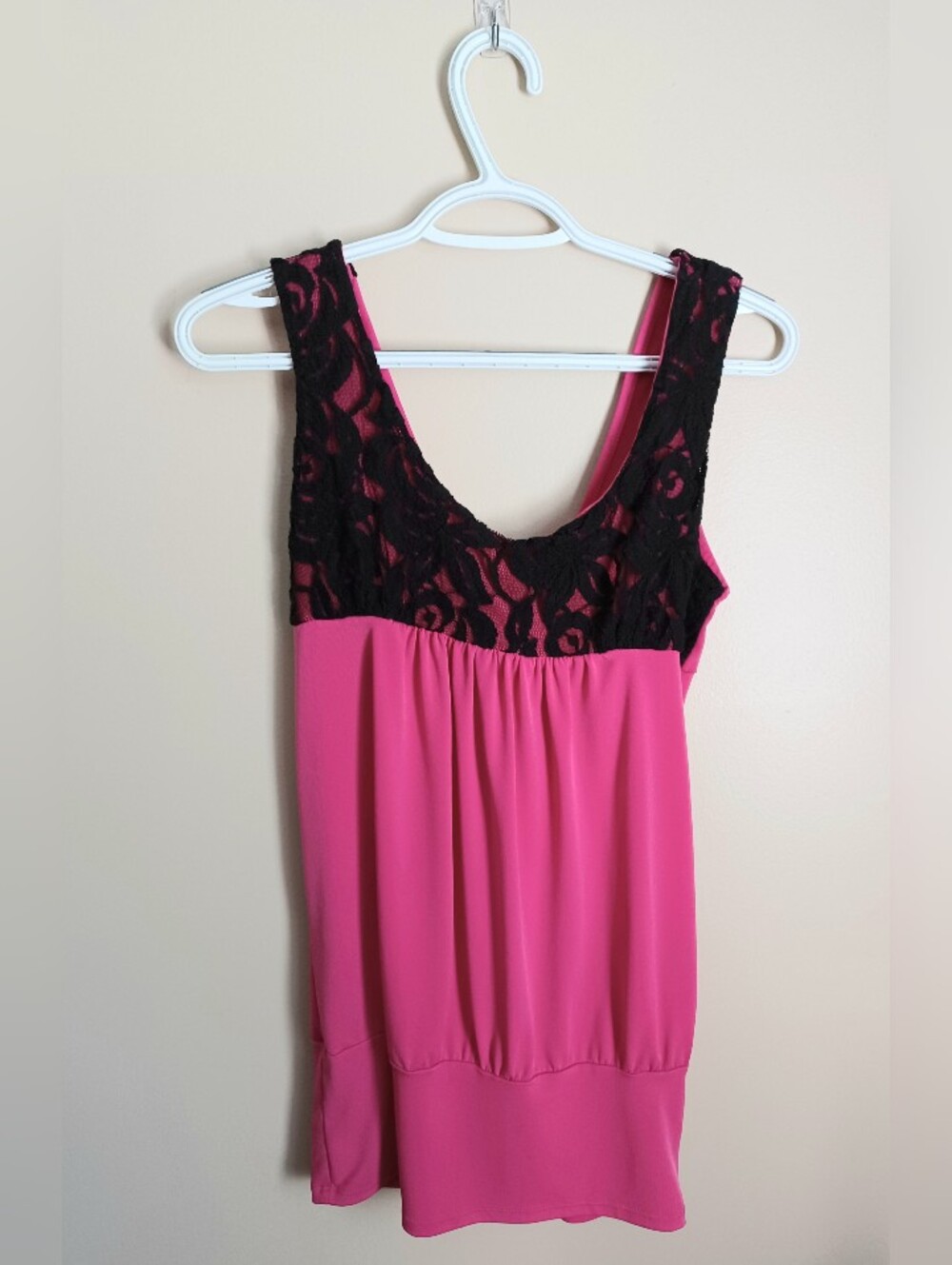 Women's Size Medium Pink And Black Lace Tie In Back Tank Top Shirt No Btand/Tags